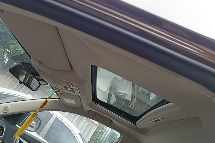 Used Geely Auto Vision X6 2019 1.4T CVT 4G Connected Luxury Version China VI Standard Headliner
