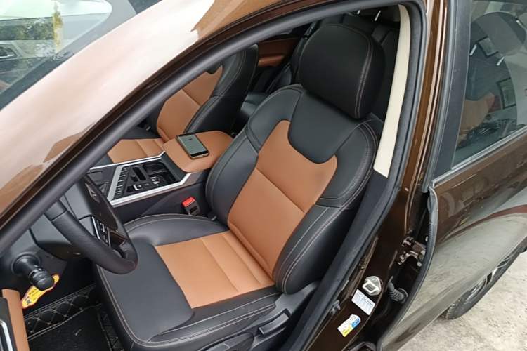 Used Geely Auto Vision X6 2019 1.4T CVT 4G Connected Luxury Version China VI Standard Left Front Seat