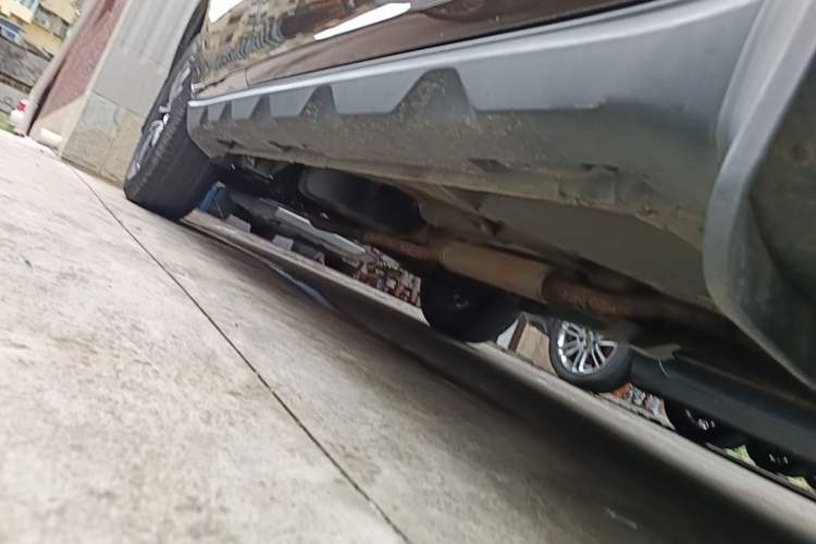 Used Geely Auto Vision X6 2019 1.4T CVT 4G Connected Luxury Version China VI Standard Right Side Sill