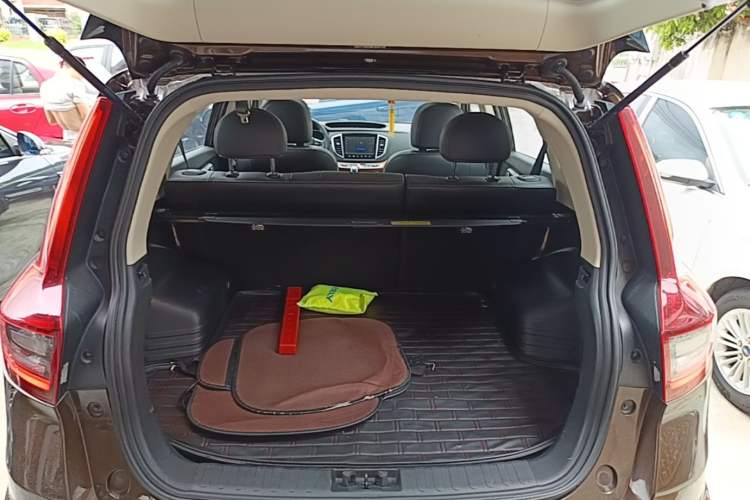 Used Geely Auto Vision X6 2019 1.4T CVT 4G Connected Luxury Version China VI Standard Trunk