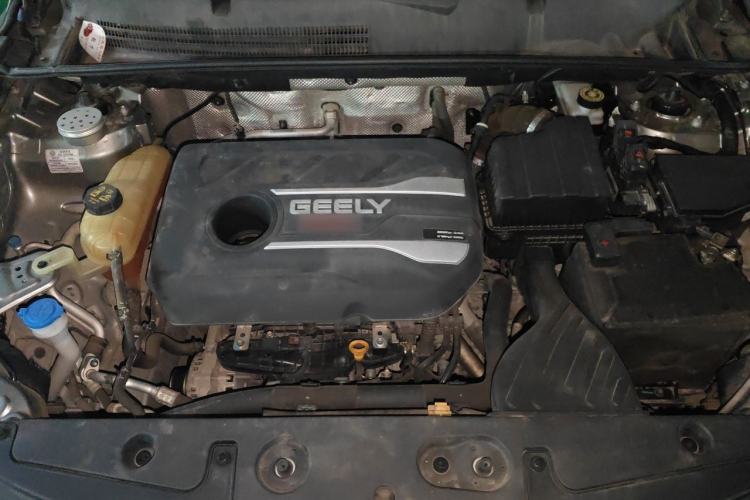 Used Geely Auto Vision X6 2019 1.4T Manual 4G Connect Luxury Model China VI Standard Engine Bay