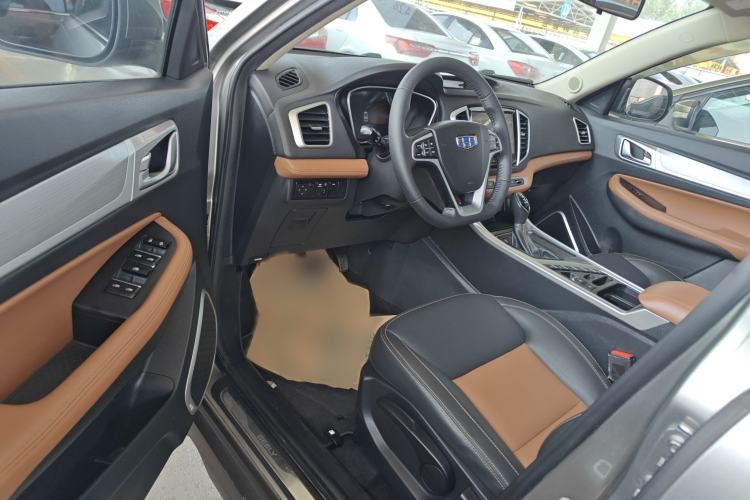 Used Geely Auto Vision X6 2019 1.4T CVT 4G Connected Luxury Version China VI Standard Interior 2