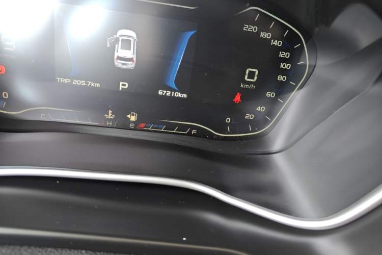 Used Geely Auto Vision X6 2019 1.4T CVT 4G Connected Luxury Version China VI Standard Odometer Close Up