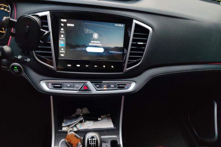 Used Geely Auto Vision X6 2019 1.4T Manual 4G Connect Luxury Model China VI Standard Audio And AC Panel