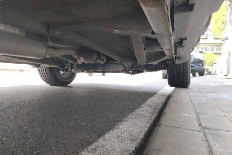 Used Geely Auto Vision X6 2019 1.4T CVT 4G Connected Flagship Version China VI Standard Chassis Rear Right