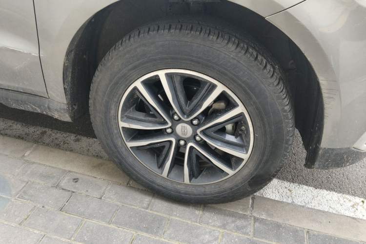 Used Geely Auto Vision X6 2019 1.4T CVT 4G Connected Flagship Version China VI Standard Right Front Wheel Hub