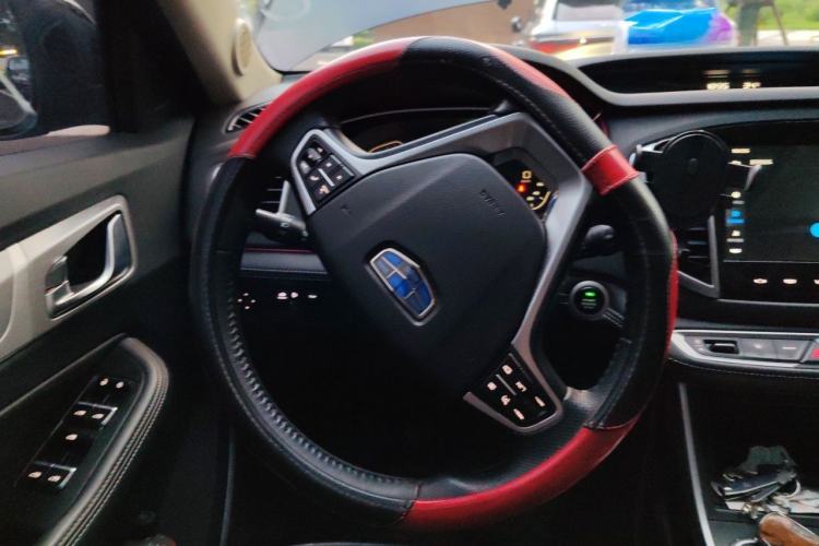 Used Geely Auto Vision X6 2019 1.4T Manual 4G Connect Luxury Model China VI Standard Steering Wheel
