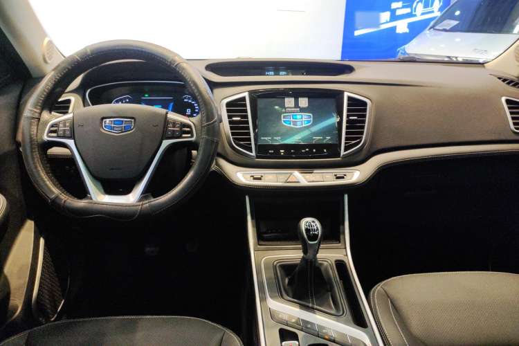 Used Geely Auto Vision X6 2019 1.4T Manual 4G Connect Premium Version China VI Standard Center Console