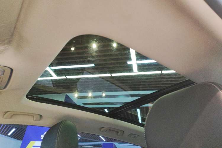 Used Geely Auto Vision X6 2019 1.4T Manual 4G Connect Premium Version China VI Standard Headliner