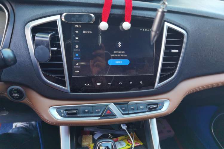 Used Geely Auto Vision X6 2019 1.4T CVT 4G Connected Luxury Version China VI Standard Audio And AC Panel