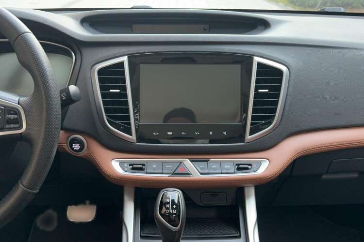 Used Geely Auto Vision X6 2019 1.4T CVT 4G Connected Flagship Version China VI Standard Audio And AC Panel