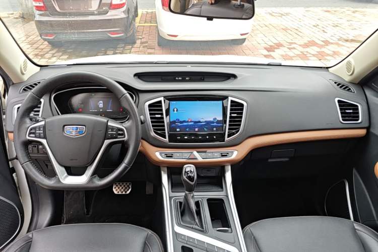 Used Geely Auto Vision X6 2019 1.4T CVT 4G Connected Luxury Version China VI Standard Center Console