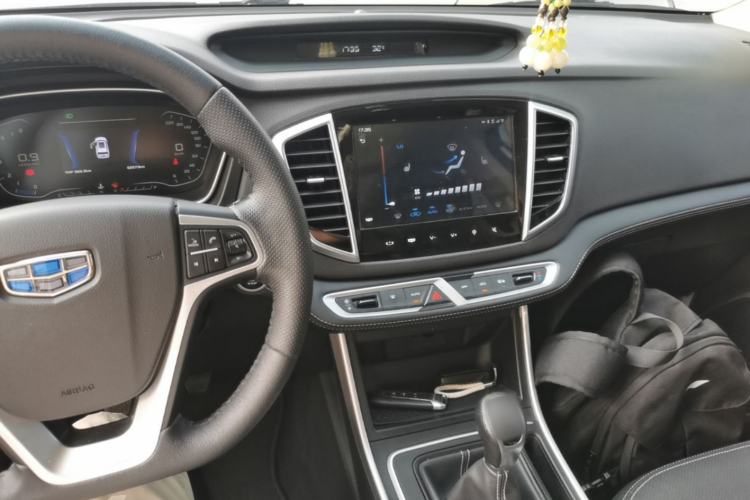 Used Geely Auto Vision X6 2019 1.4T Manual 4G Connect Premium Version China VI Standard Center Console