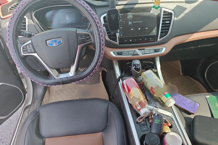 Used Geely Auto Vision X6 2019 1.4T CVT 4G Connected Luxury Version China VI Standard Center Console