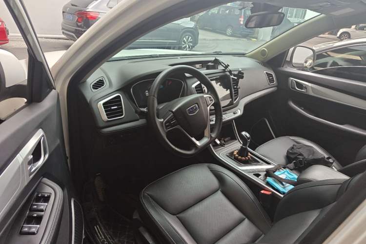 Used Geely Auto Vision X6 2019 1.4T Manual 4G Connect Luxury Model China VI Standard Driver Seat