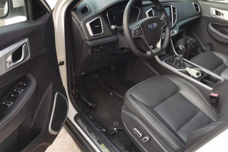 Used Geely Auto Vision X6 2019 1.4T Manual 4G Connect Premium Version China VI Standard Driver Seat