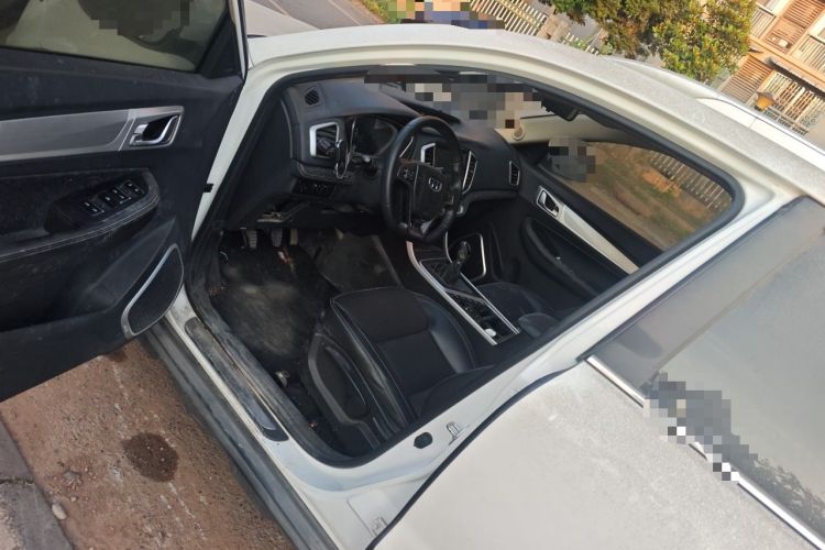 Used Geely Auto Vision X6 2019 1.4T Manual 4G Connect Luxury Model China VI Standard Driver Seat
