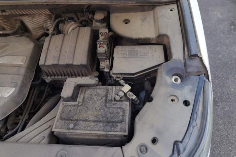 Used Geely Auto Vision X6 2019 1.4T CVT 4G Connected Luxury Version China VI Standard Engine Bay Left
