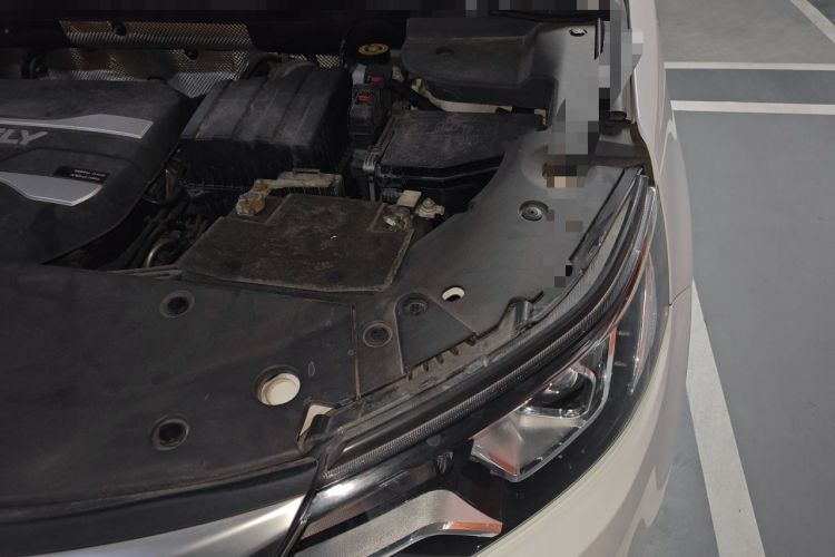 Used Geely Auto Vision X6 2019 1.4T CVT 4G Connected Luxury Version China VI Standard Engine Bay Left