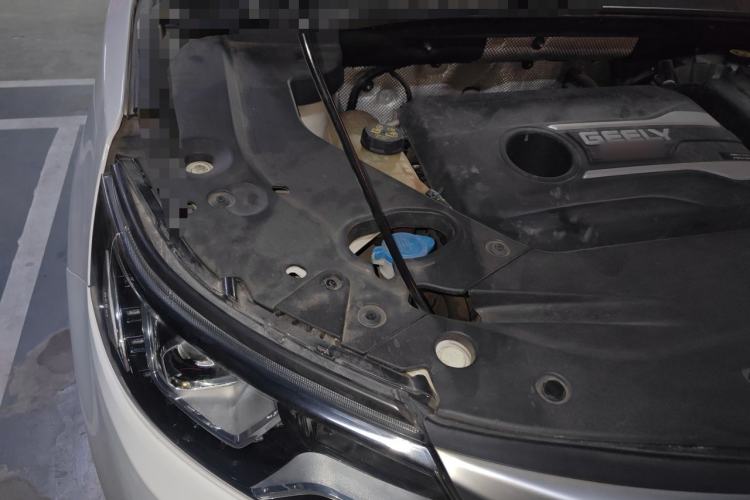 Used Geely Auto Vision X6 2019 1.4T CVT 4G Connected Luxury Version China VI Standard Engine Bay Right