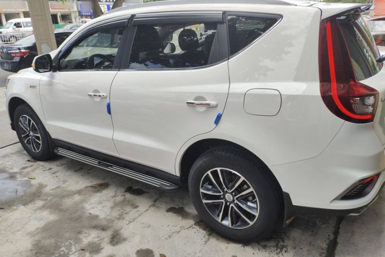 Used Geely Auto Vision X6 2019 1.4T Manual 4G Connect Luxury Model China VI Standard Exterior 3