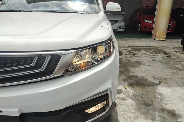 Used Geely Auto Vision X6 2019 1.4T Manual 4G Connect Luxury Model China VI Standard Exterior 5