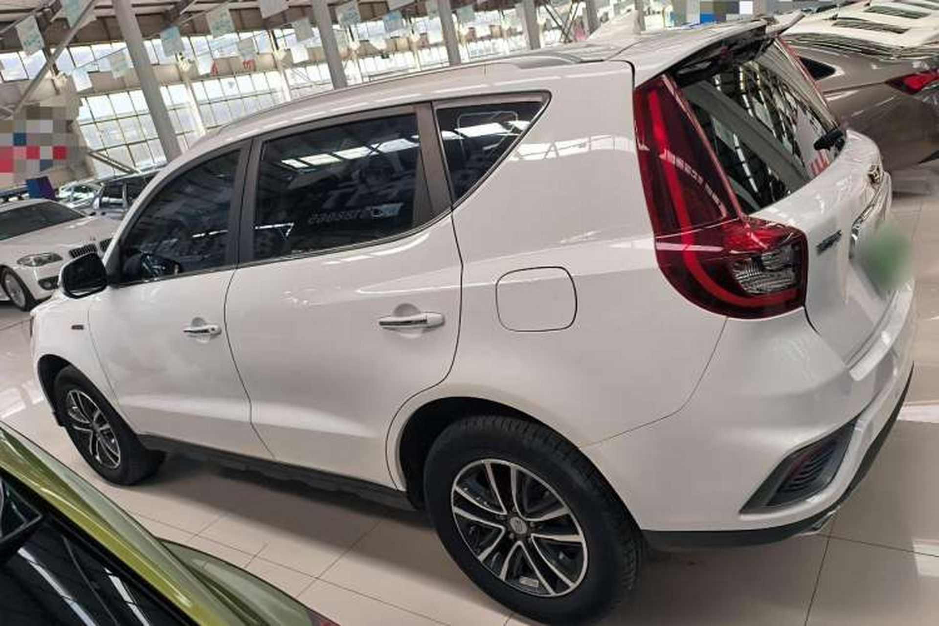 Used Geely Auto Vision X6 2019 1.4T CVT 4G Connected Luxury Version China VI Standard Exterior 6