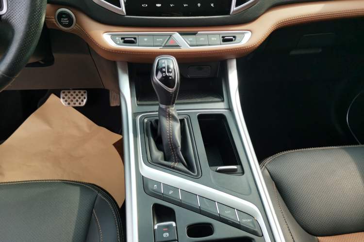 Used Geely Auto Vision X6 2019 1.4T CVT 4G Connected Luxury Version China VI Standard Gear Lever