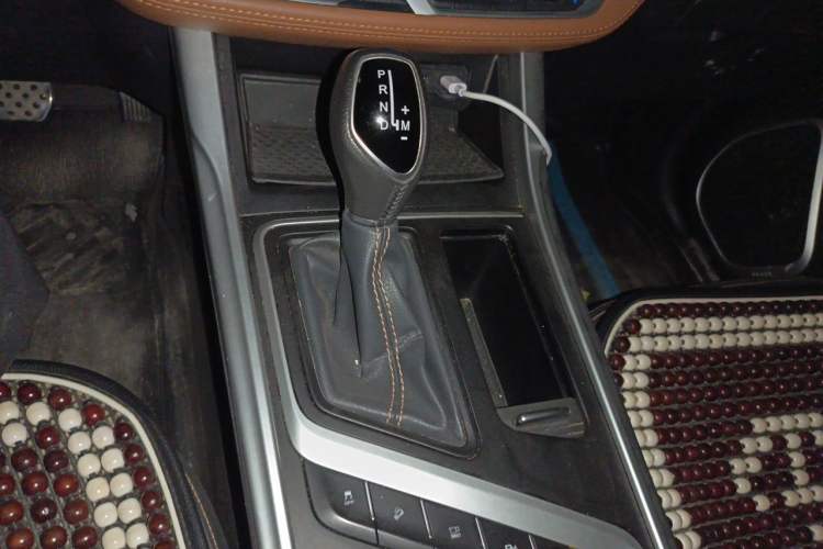 Used Geely Auto Vision X6 2019 1.4T CVT 4G Connected Flagship Version China VI Standard Gear Lever