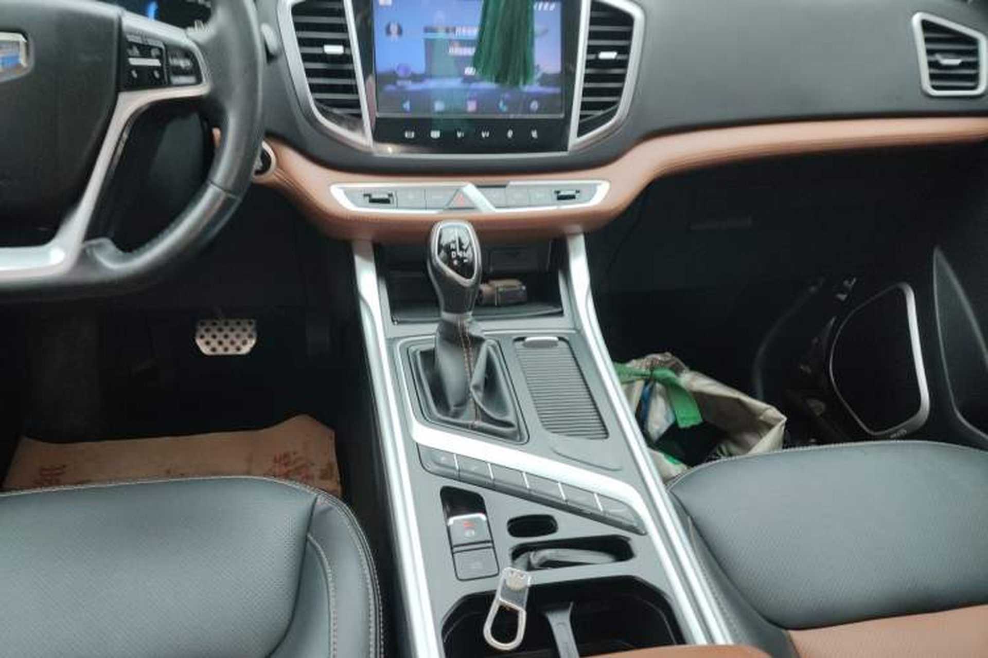 Used Geely Auto Vision X6 2019 1.4T CVT 4G Connected Luxury Version China VI Standard Gear Lever