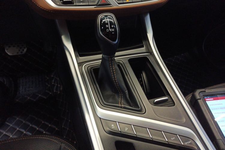 Used Geely Auto Vision X6 2019 1.4T CVT 4G Connected Luxury Version China VI Standard Gear Lever