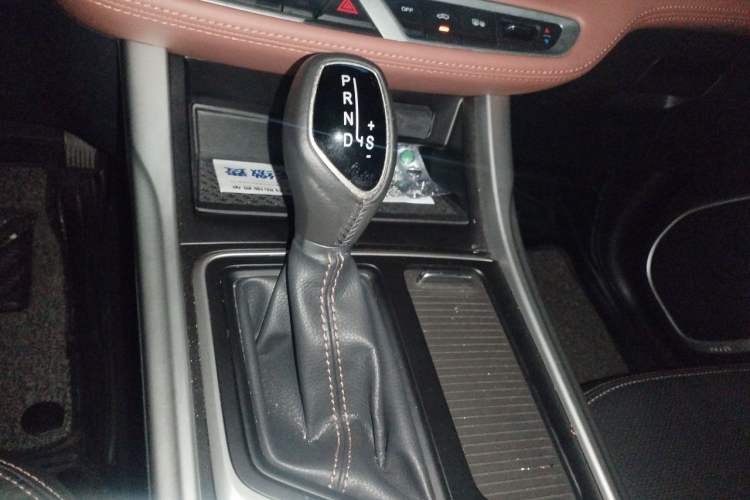 Used Geely Auto Vision X6 2019 1.4T CVT 4G Connected Luxury Version China V Standard Gear Lever