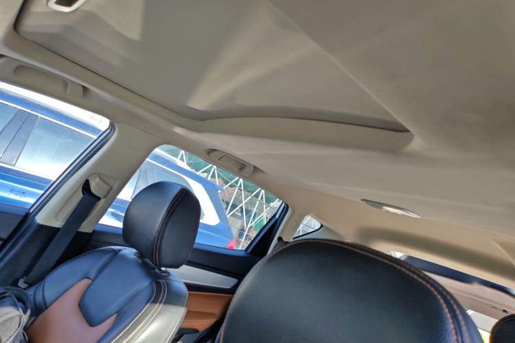 Used Geely Auto Vision X6 2019 1.4T CVT 4G Connected Luxury Version China VI Standard Headliner
