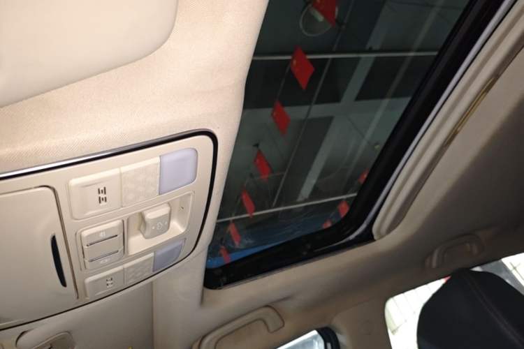 Used Geely Auto Vision X6 2019 1.4T CVT 4G Connected Luxury Version China VI Standard Headliner
