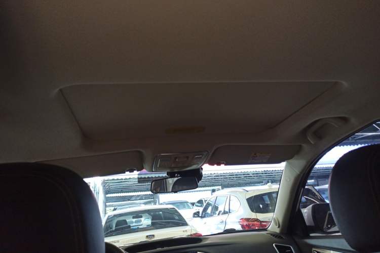 Used Geely Auto Vision X6 2019 1.4T CVT 4G Connected Luxury Version China VI Standard Headliner