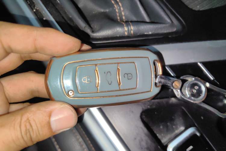 Used Geely Auto Vision X6 2019 1.4T CVT 4G Connected Luxury Version China VI Standard Interior 1