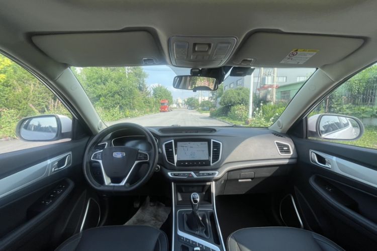 Used Geely Auto Vision X6 2019 1.4T Manual 4G Connect Premium Version China VI Standard Interior 2