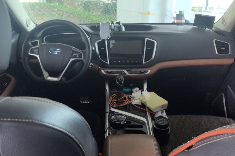 Used Geely Auto Vision X6 2019 1.4T CVT 4G Connected Luxury Version China VI Standard Interior 2