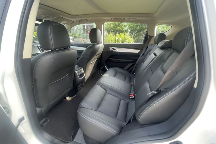 Used Geely Auto Vision X6 2019 1.4T Manual 4G Connect Premium Version China VI Standard Interior 3