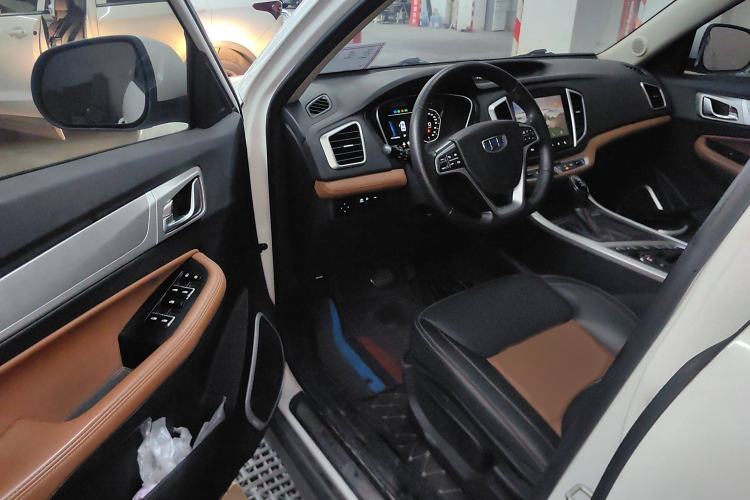 Used Geely Auto Vision X6 2019 1.4T CVT 4G Connected Luxury Version China VI Standard Interior 3