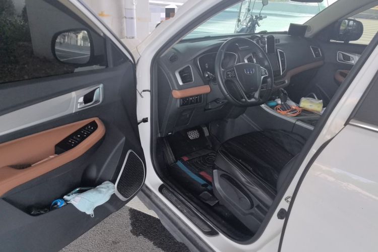 Used Geely Auto Vision X6 2019 1.4T CVT 4G Connected Luxury Version China VI Standard Interior 3
