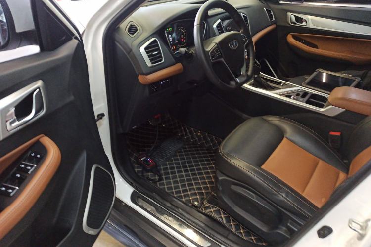 Used Geely Auto Vision X6 2019 1.4T CVT 4G Connected Luxury Version China VI Standard Interior 3