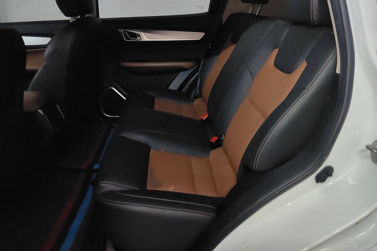 Used Geely Auto Vision X6 2019 1.4T CVT 4G Connected Luxury Version China VI Standard Interior 4