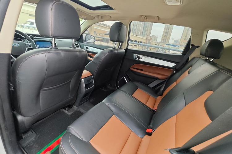 Used Geely Auto Vision X6 2019 1.4T CVT 4G Connected Luxury Version China VI Standard Interior 4