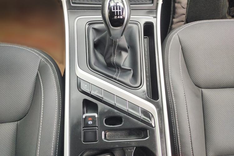 Used Geely Auto Vision X6 2019 1.4T Manual 4G Connect Luxury Model China VI Standard Interior 4