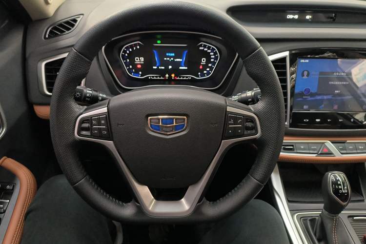 Used Geely Auto Vision X6 2019 1.4T CVT 4G Connected Luxury Version China VI Standard Interior 6