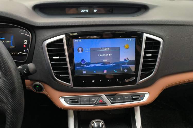 Used Geely Auto Vision X6 2019 1.4T CVT 4G Connected Luxury Version China VI Standard Interior 7