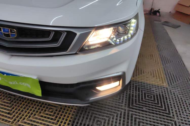 Used Geely Auto Vision X6 2019 1.4T CVT 4G Connected Luxury Version China VI Standard Left Front Headlight