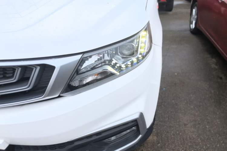 Used Geely Auto Vision X6 2019 1.4T CVT 4G Connected Luxury Version China VI Standard Left Front Headlight