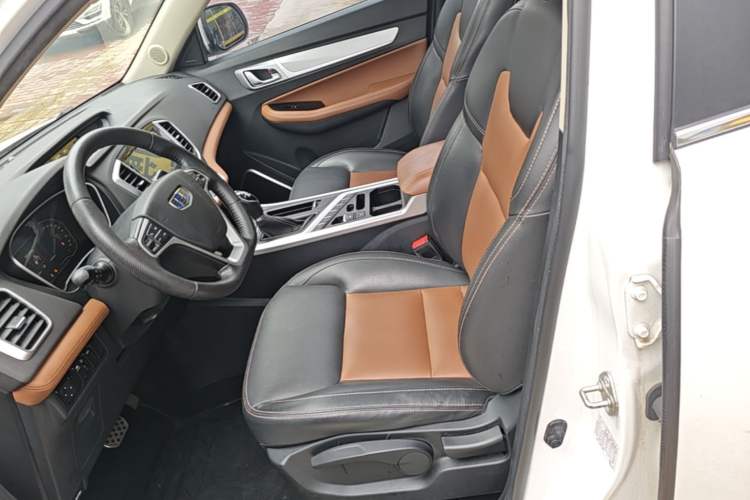 Used Geely Auto Vision X6 2019 1.4T CVT 4G Connected Luxury Version China VI Standard Left Front Seat